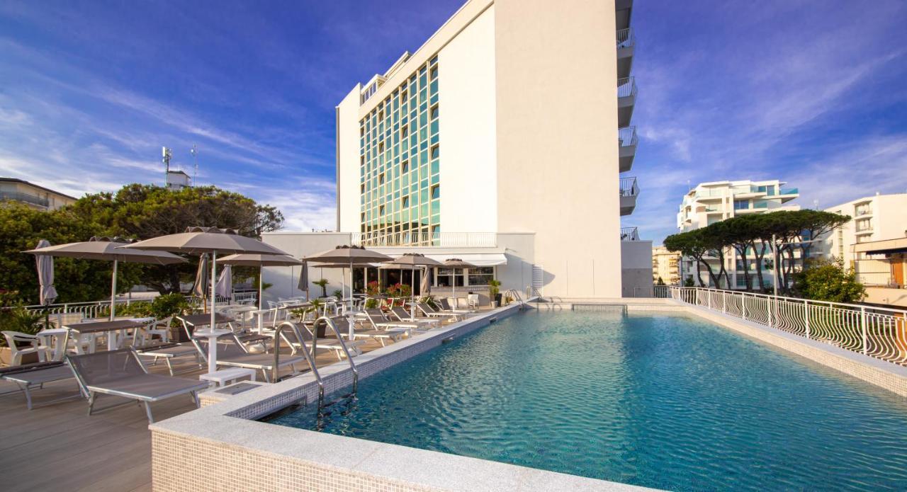 Hotel Nember ลิโดดิเยโซโล ภายนอก รูปภาพ