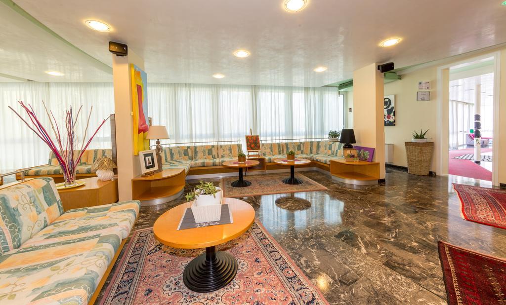 Hotel Nember ลิโดดิเยโซโล ภายนอก รูปภาพ